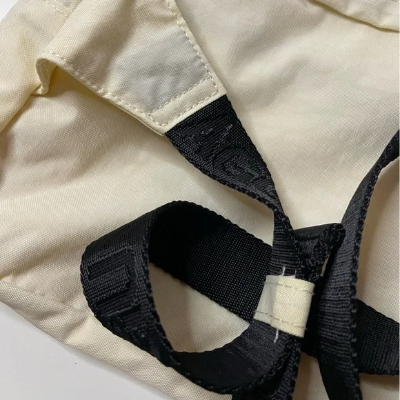 NWOT BAGGU Nylon Fanny Pack - Ivory - Picture 10 of 13